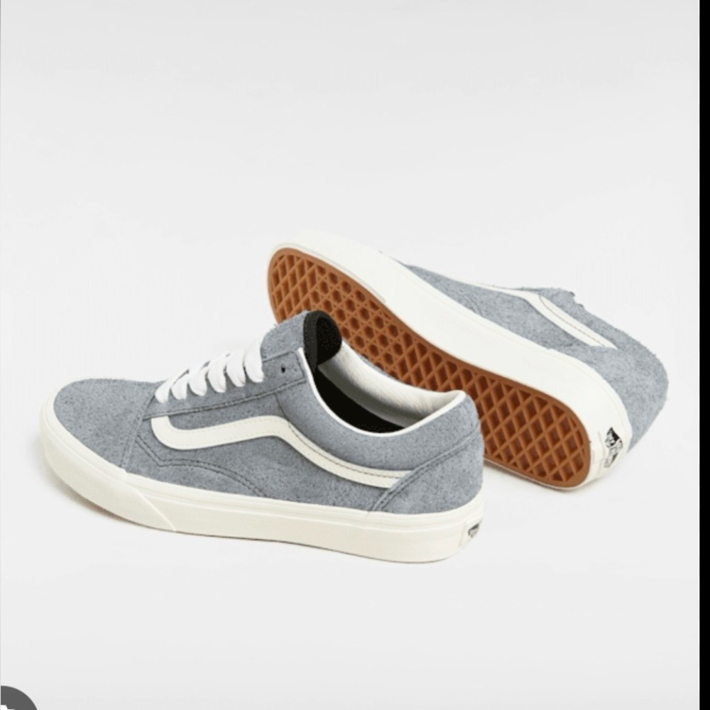 Vans Old Skool Suede Grey Men’s 8.5 / Women’s 10 Classic Low Top Sneakers